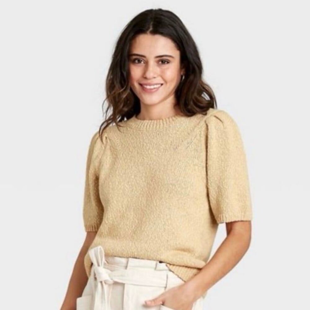 Universal Thread Puff Short Sleeve Sweater Women's Medium Cream Oatmeal Knit